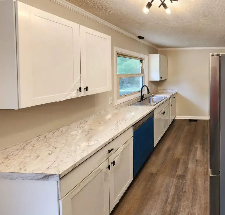 kitchen remodel with granite countertops by Wynn Building Construction