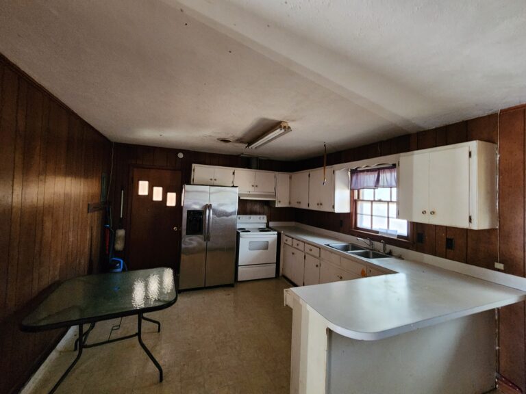 Before photo of a kitchen that was remodeled by Wynn Building Construction