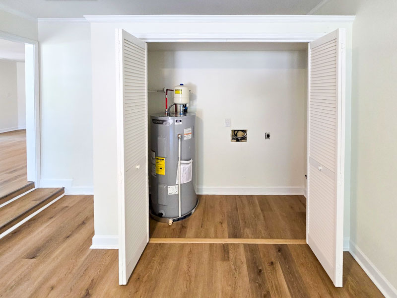 newly remodeled room with closet